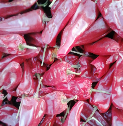 内蒙北京红干辣椒，花皮大量上市
好货5.3元/斤
通货4.8元/斤
落地椒3.3